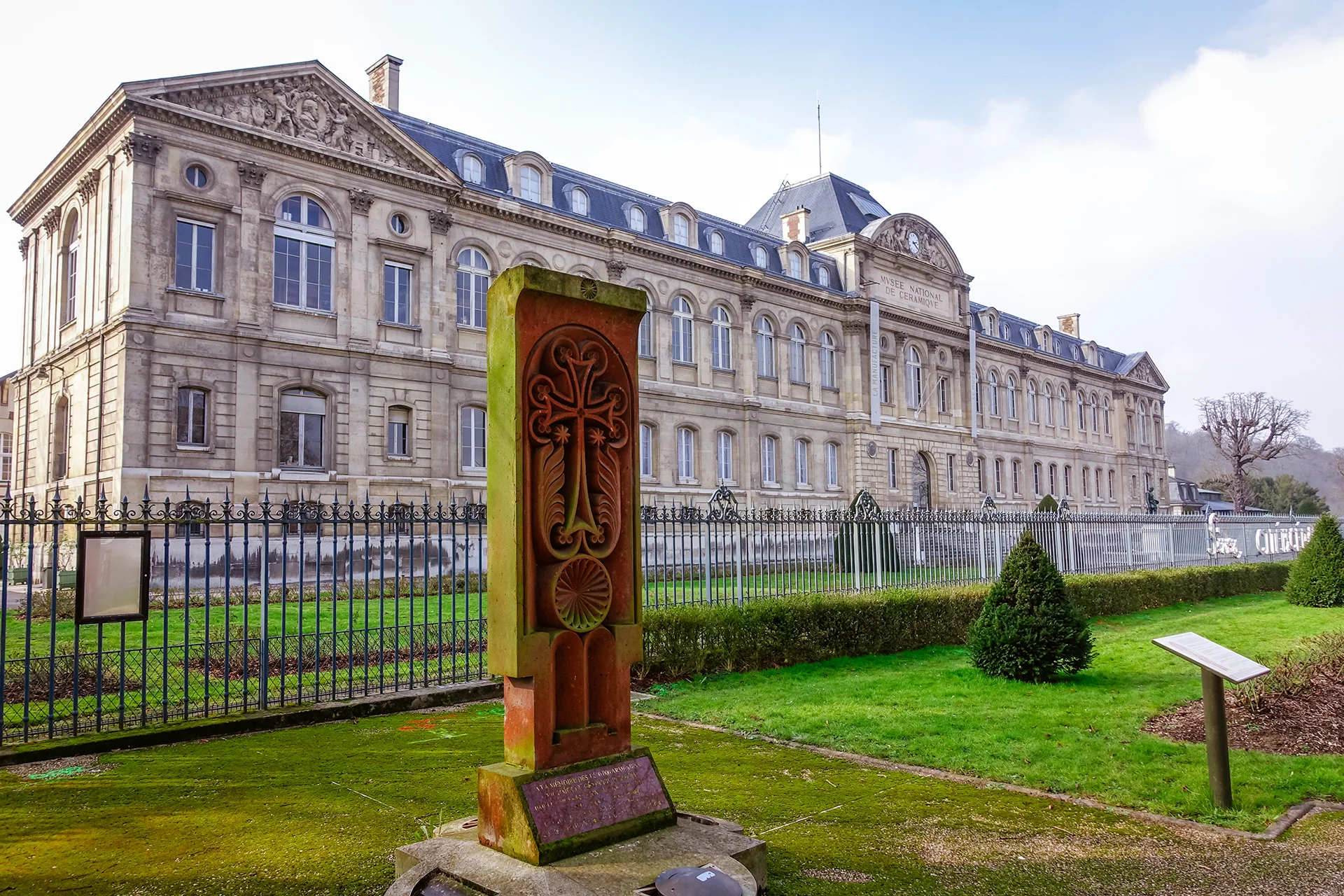 Sèvres